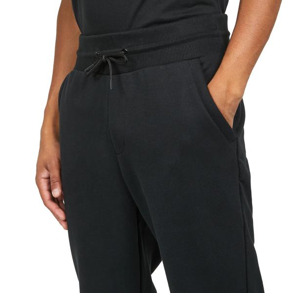 815dd33b31e7753a7fb384fc882c75ff