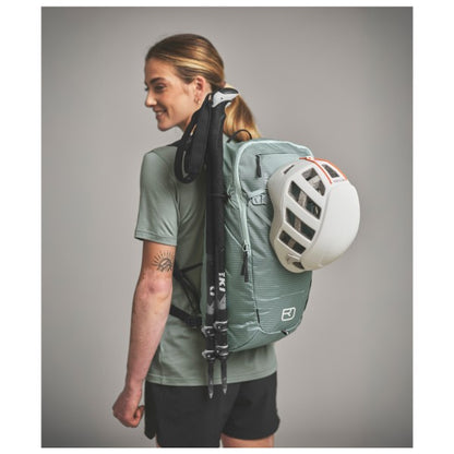 8b41a099cbc7bc6c72d4858a8eb28e93